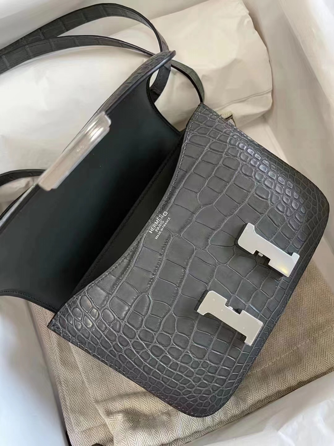 에르메스 콘스탄스18 블랙 은장 악어가죽